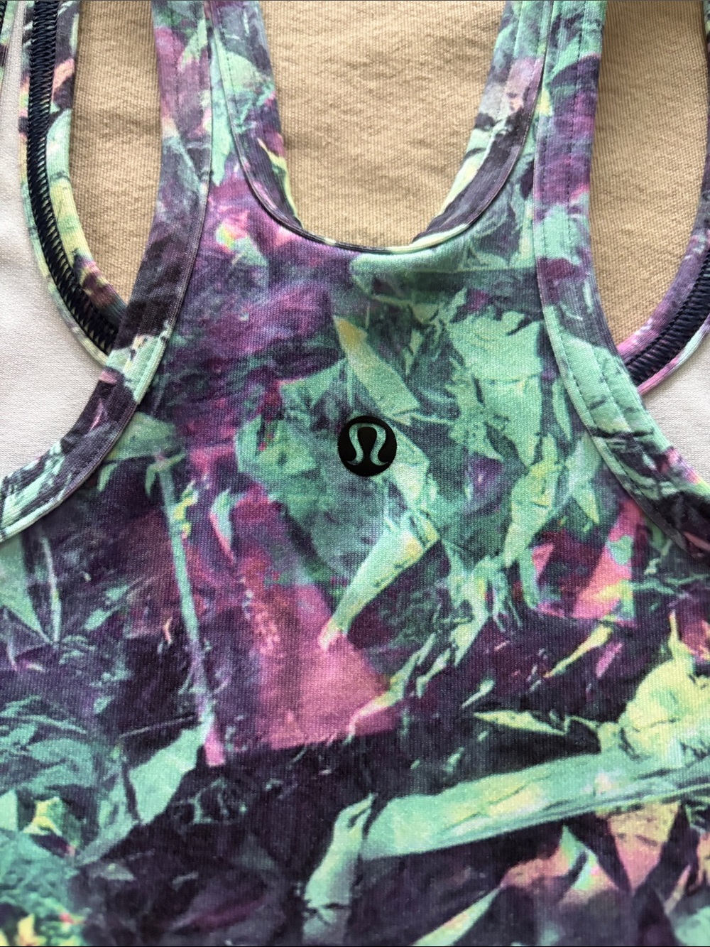 Lululemon Abstract Multi-Color Racerback Tank Top size 2 - Picture 7 of 8